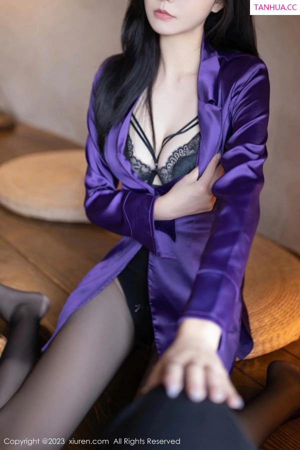 安然Maleah  [XiuRen]高清写真图 2023.12.12 No.7798 安然anran 黑丝美腿第20张图片